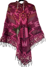 Load image into Gallery viewer, Mönstrad Poncho med Luva