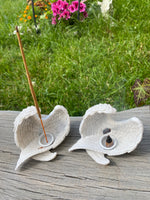 Ladda upp bild till gallerivisning, Rökelsehållare Änglavingar