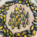 Ladda upp bild till gallerivisning, Halsband med ädelsten