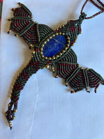 Ladda upp bild till gallerivisning, Drake halsband i Makramé halsband med kristall