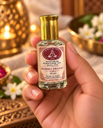 Ladda upp bild till gallerivisning, Buddha Delight parfymolja 10 ml från Beauty of India i hand