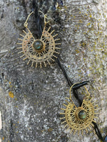 Ladda upp bild till gallerivisning, 3. Brons Örhängen med halv ädelstenar