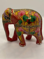 Ladda upp bild till gallerivisning, Handmålade trä elefanter
