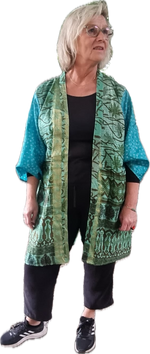 Load image into Gallery viewer, Kort kimono av återvunna saritygler, bild 7
