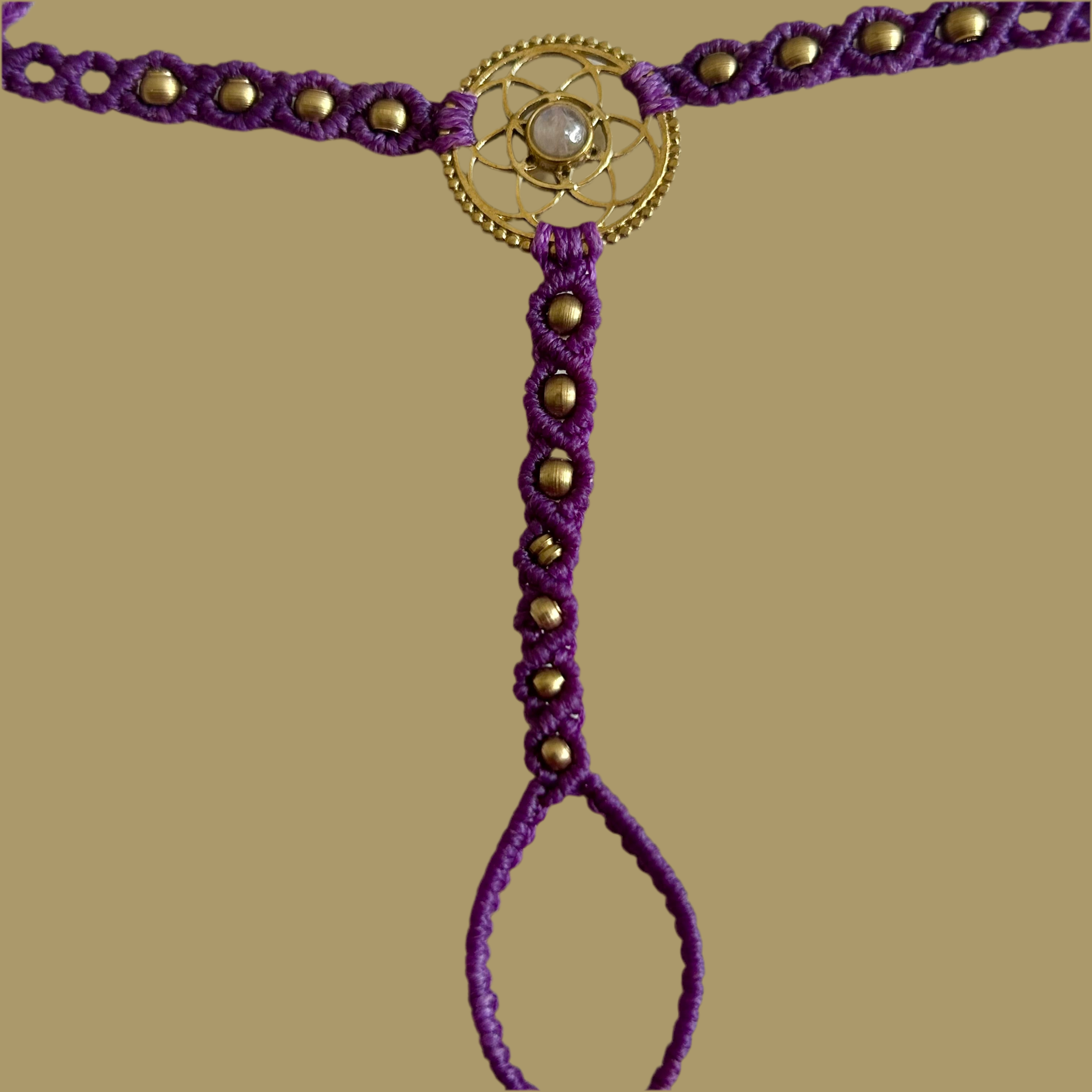 1. Flower of Life Handsmyckesarmband i makramé