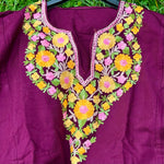 Ladda upp bild till gallerivisning, Lyxig poncho från Kashmir – värme med stil
