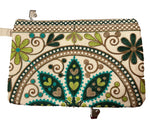 Ladda upp bild till gallerivisning, Broderad handledsväska från Indien – unik färgstark clutch
