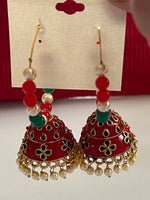 Ladda upp bild till gallerivisning, Stora indiska Jhumka-örhängen med pärlor – unika exemplar
