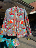 Ladda upp bild till gallerivisning, Broderad jacka
