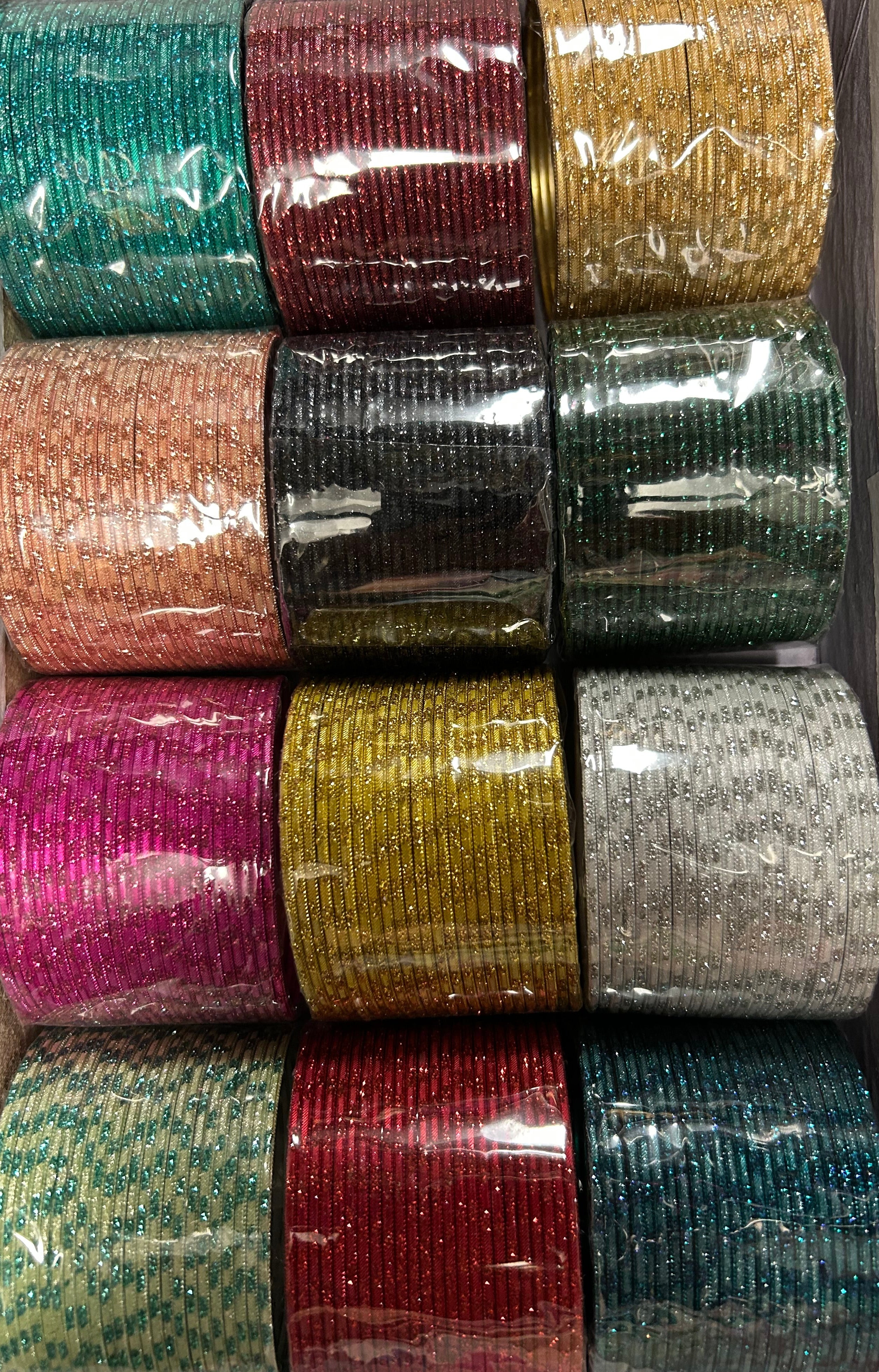 Färgglada Bangles – Indiska armband 6 för 20 kr