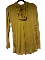 Load image into Gallery viewer, Yoga shirt with hood, long sleeves, no print
