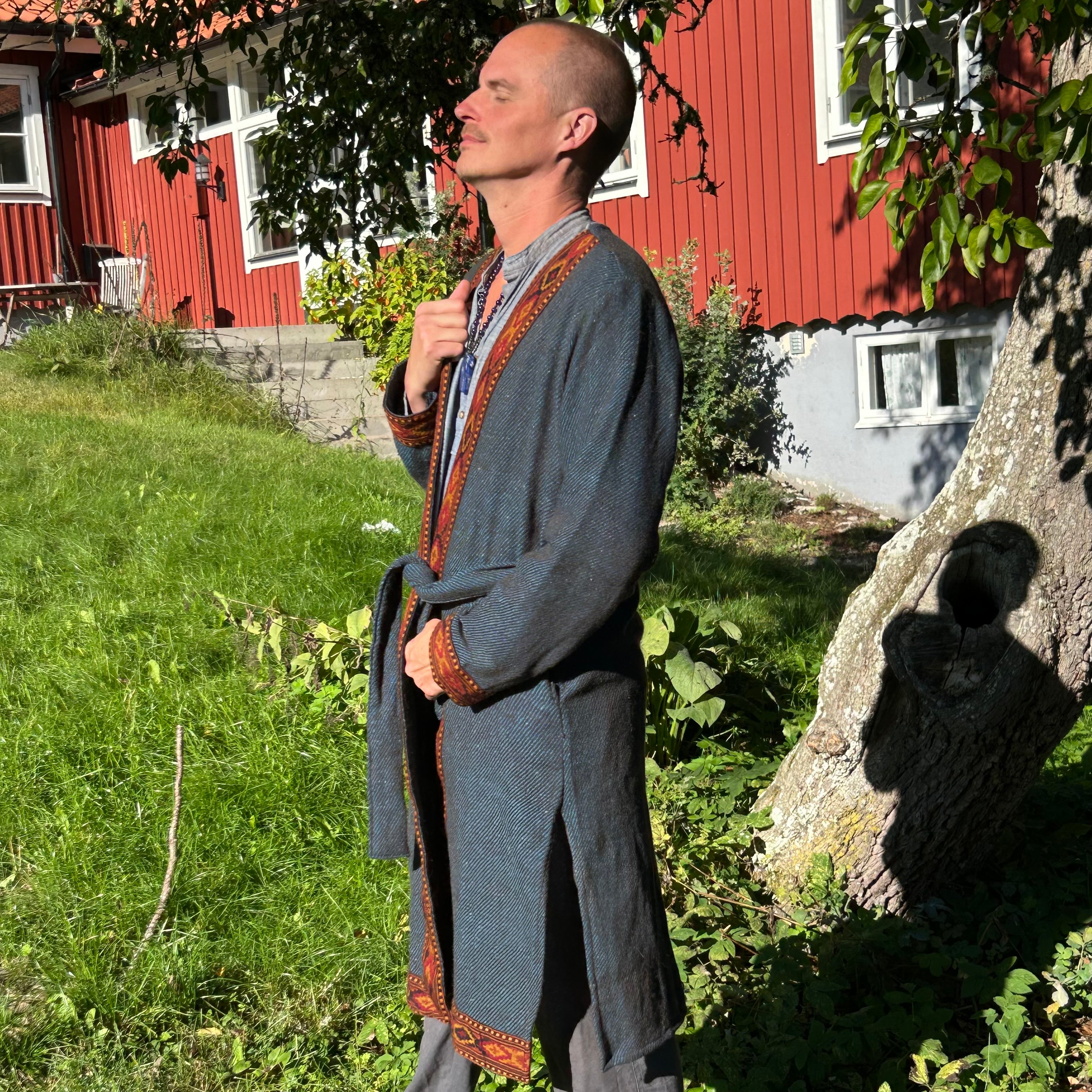 Varm lång kofta