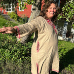 Ladda upp bild till gallerivisning, Lyxig poncho från Kashmir – värme med stil
