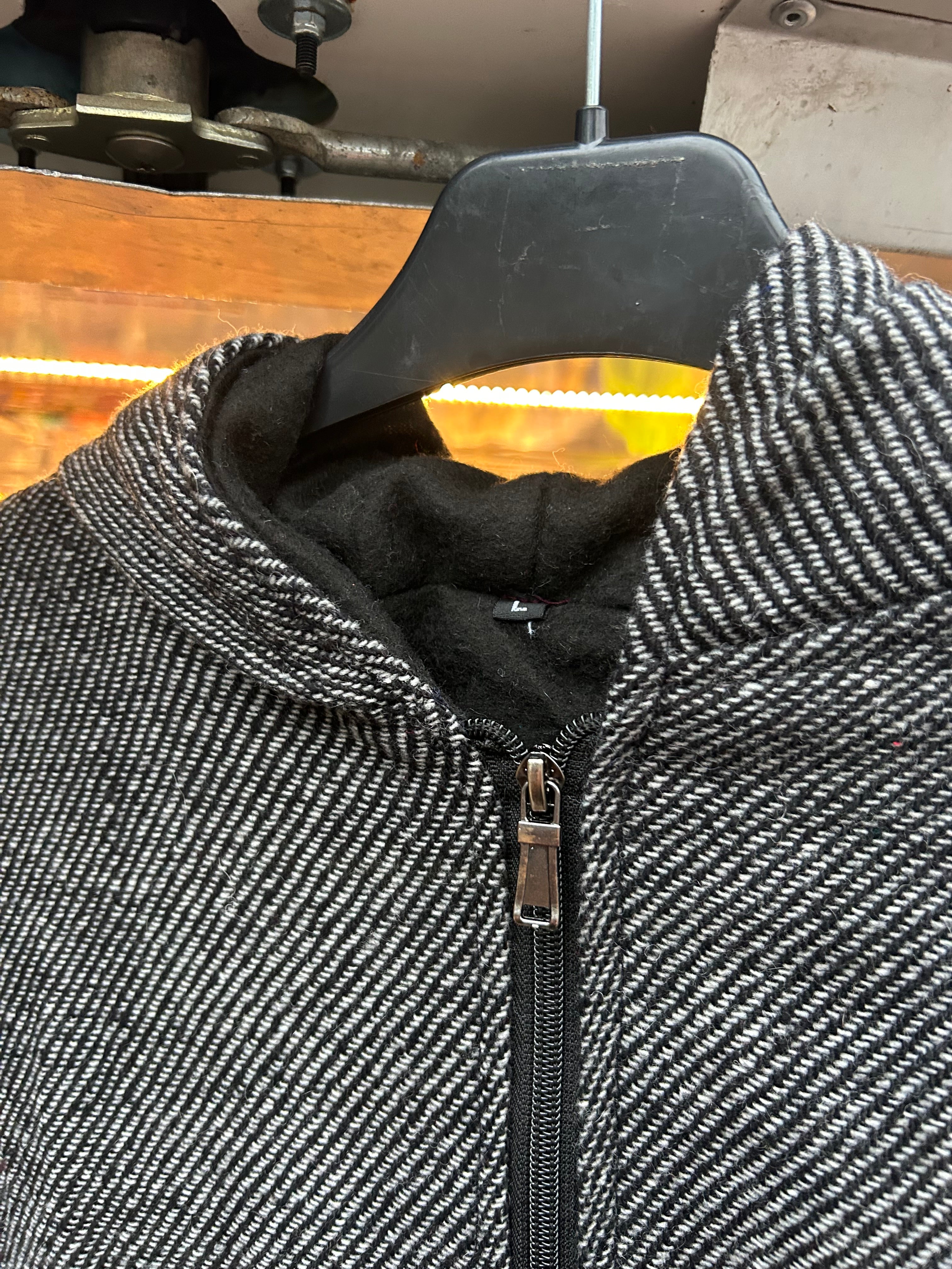 Akryljacka med fleecefoder och luva