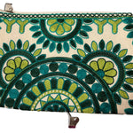 Ladda upp bild till gallerivisning, Broderad handledsväska från Indien – unik färgstark clutch
