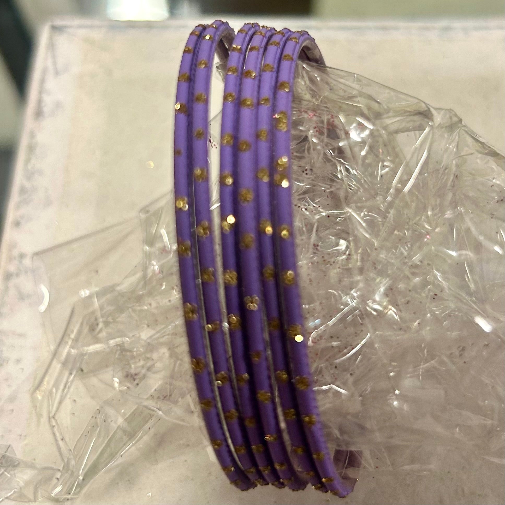 L Färgglada matta Bangles – Indiska armband 6 för 20 kr