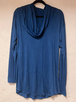 Load image into Gallery viewer, Yoga shirt with hood, long sleeves, no print
