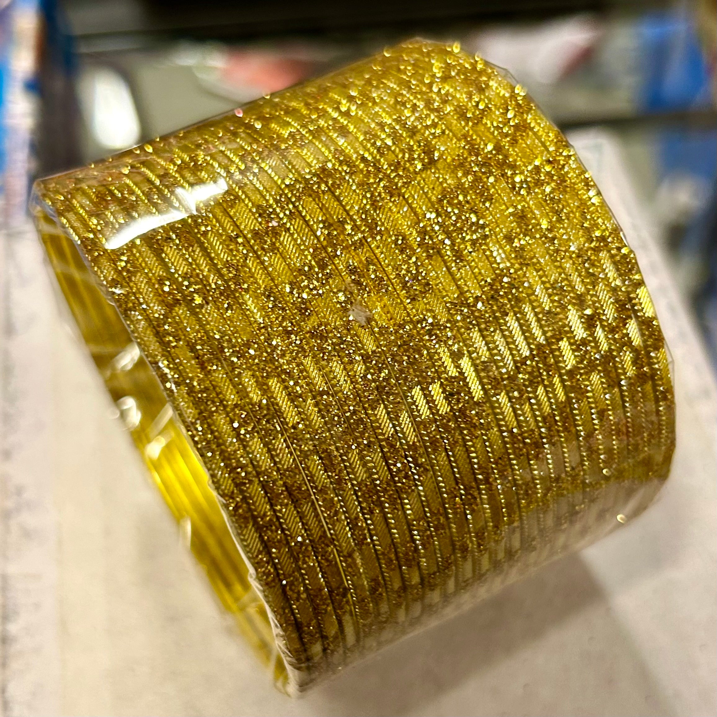 Färgglada Bangles – Indiska armband 6 för 20 kr