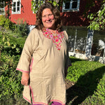 Ladda upp bild till gallerivisning, Lyxig poncho från Kashmir – värme med stil
