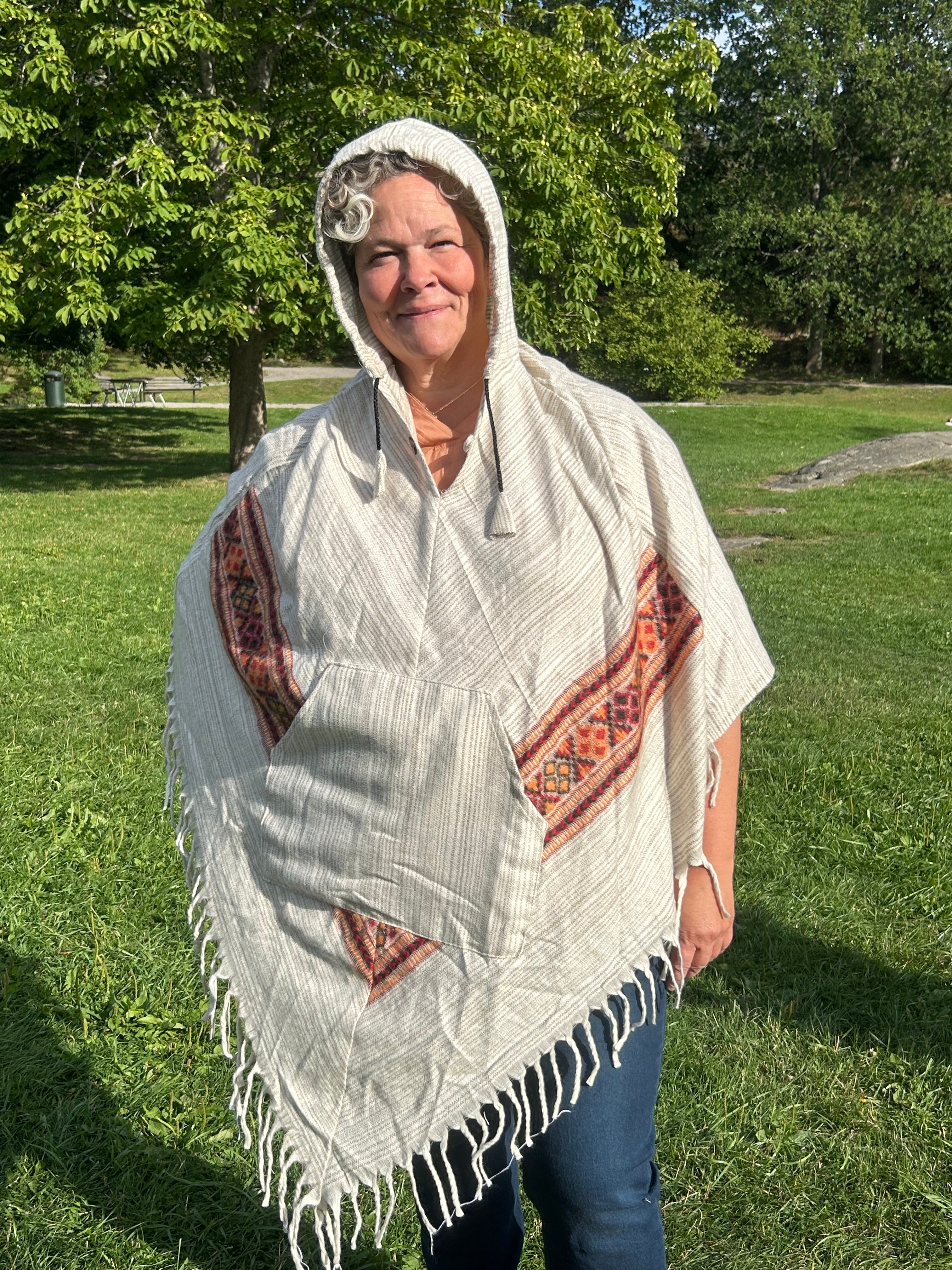 Randig Poncho med Luva
