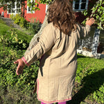 Ladda upp bild till gallerivisning, Lyxig poncho från Kashmir – värme med stil
