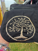 Ladda upp bild till gallerivisning, Höftväska med Flower of Life- eller Tree of Life-motiv
