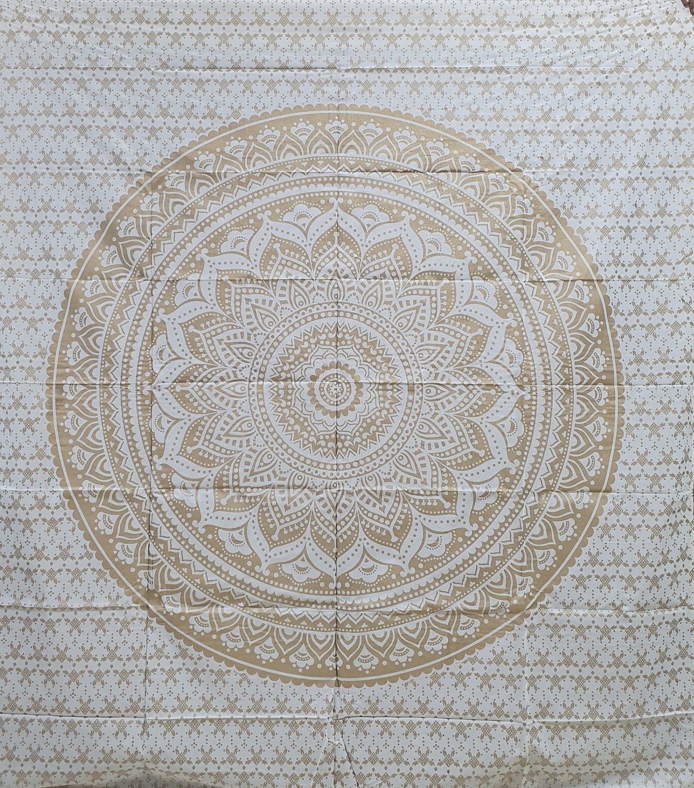 5. Bedsheet Mandala guld