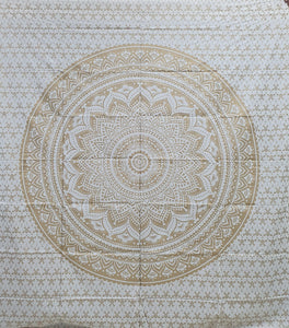 5. Bedsheet Mandala guld