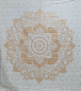 4. Bedsheet Mandala lotus guld